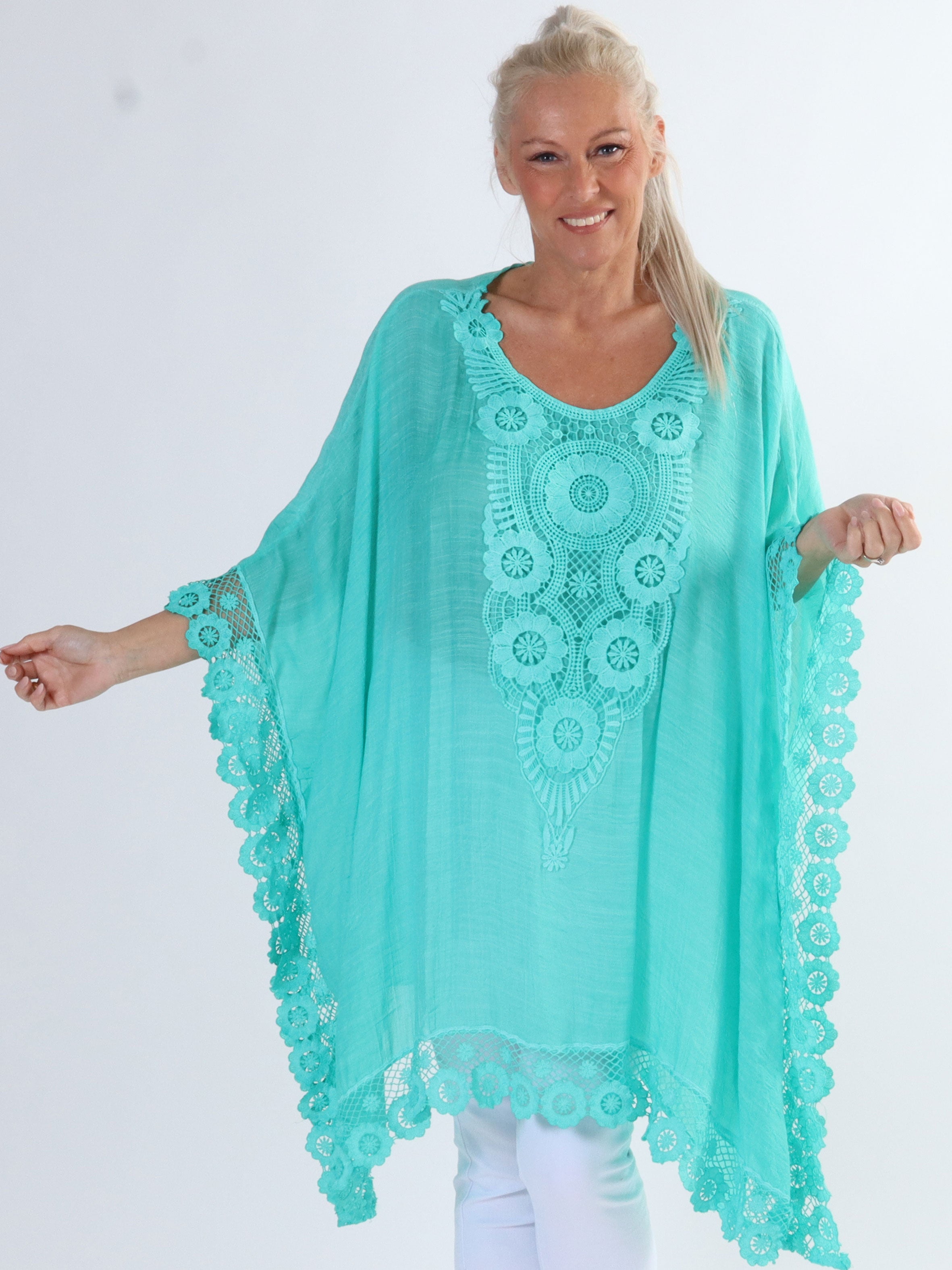 Leslie - Smuk plus size tunika med blondekanter